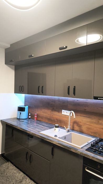 Mobila bucătărie-se vinde din februarie 2026