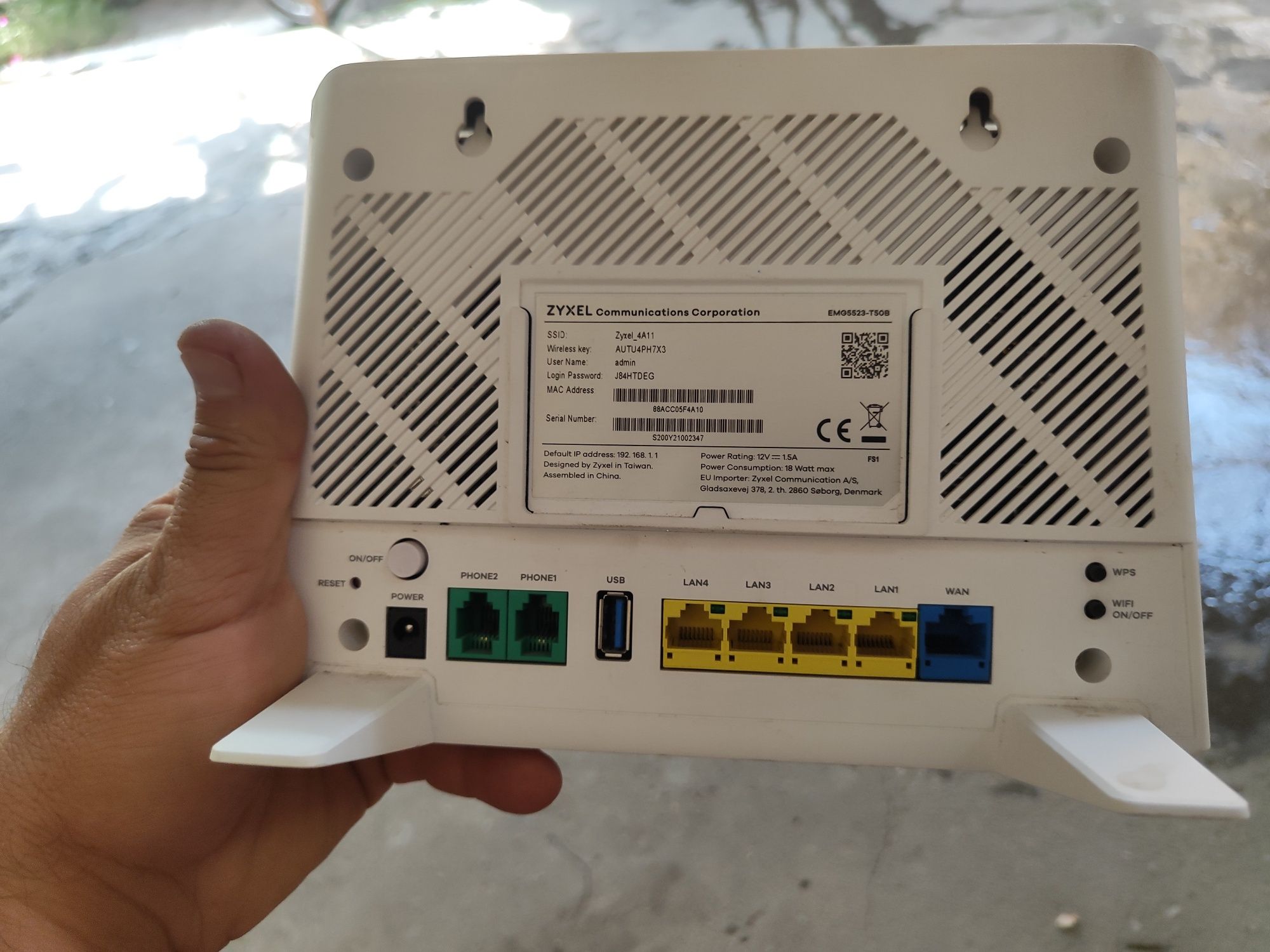 Wifi router Zyxel EMG5523