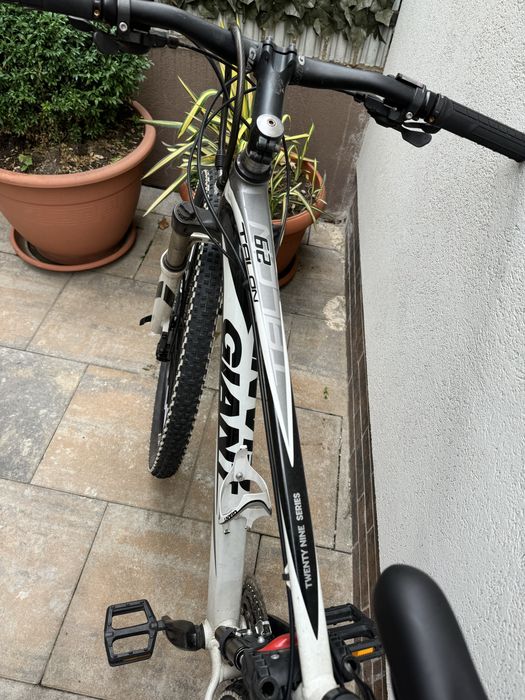 Giant talon 29 cadru marimea l            —
