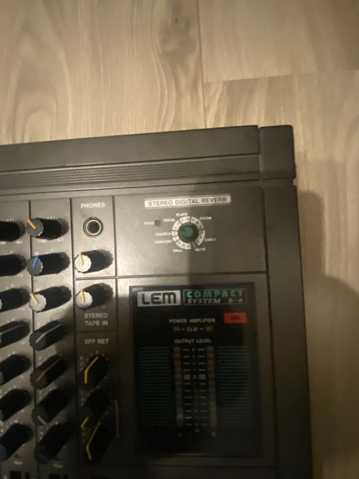 Mixer + Boxe + Chitara