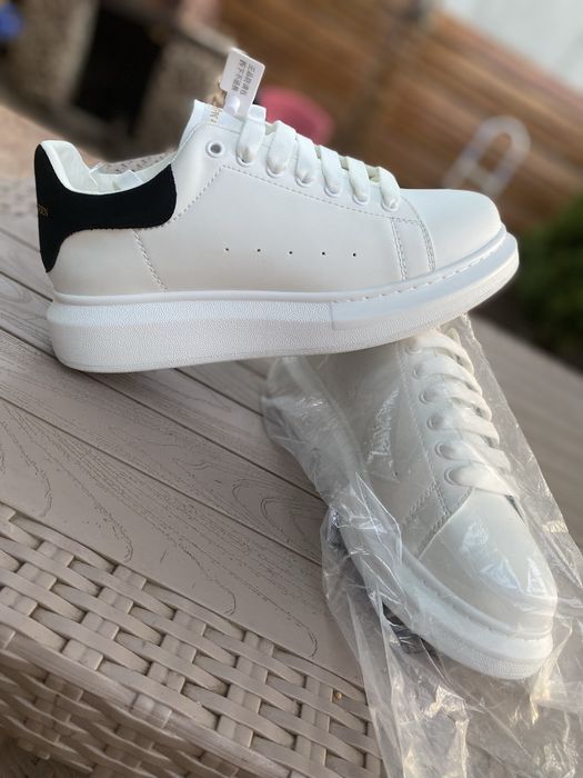 Adidasi barbati Alexander McQueen