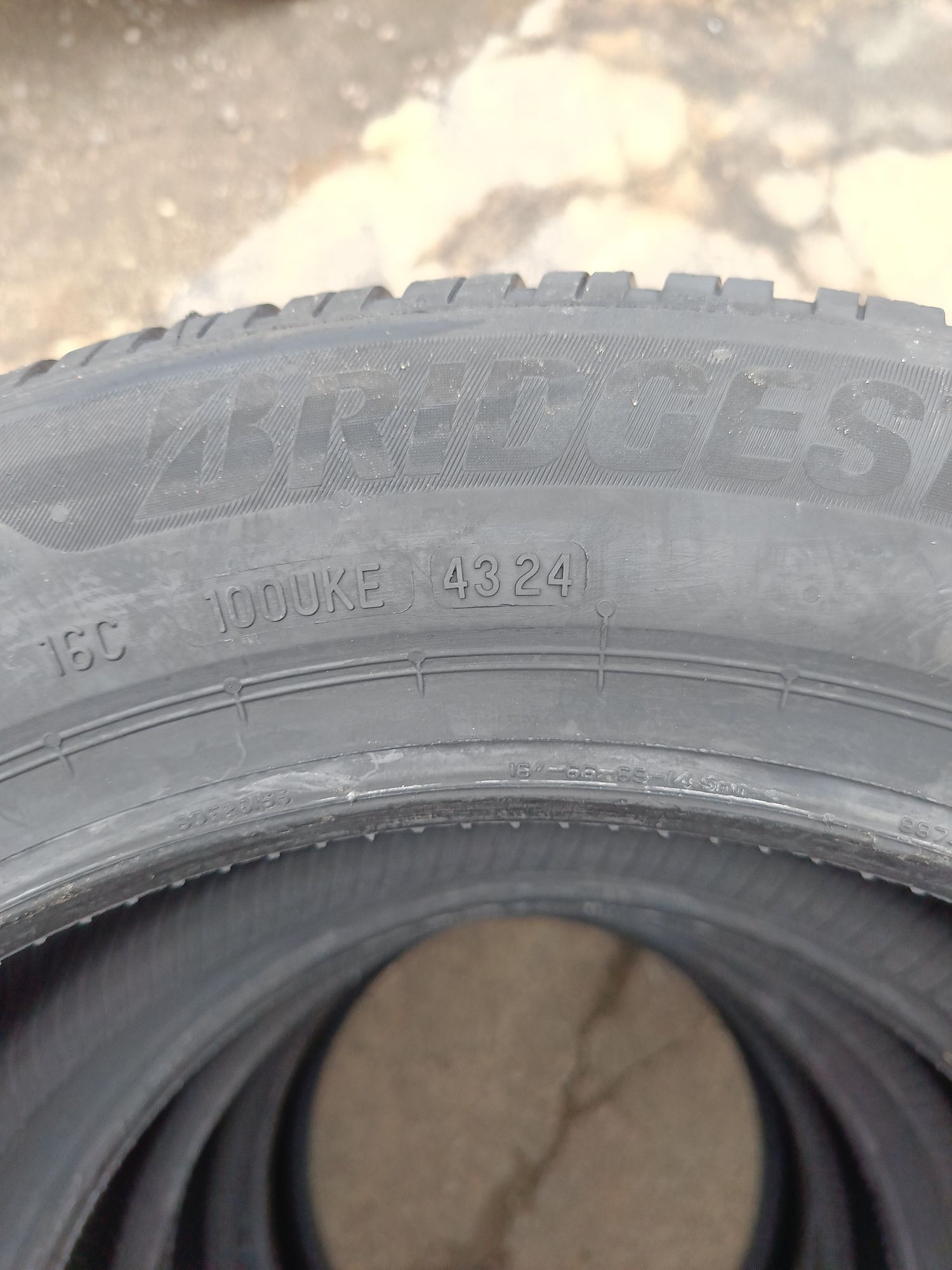 НОВИ ЗИМНИ -16цола -205/55-1бр.-199лв."BRIDGESTONE"