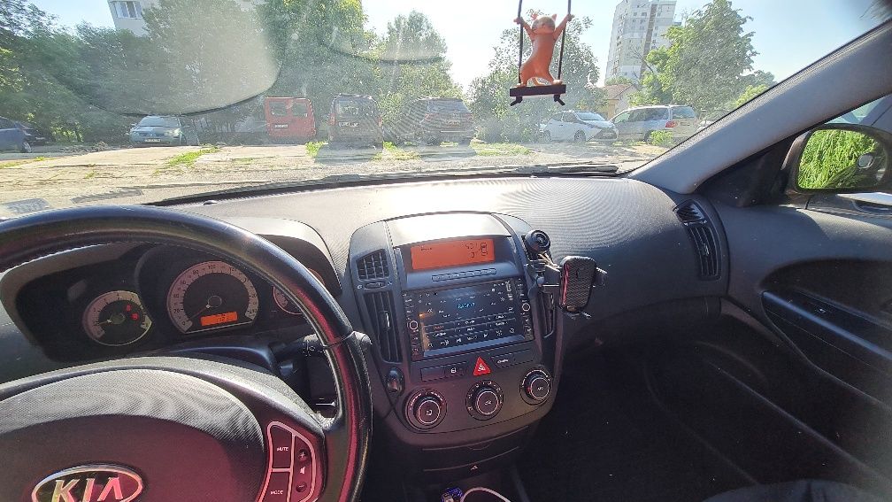 Kia Cee'd с нова газова и радио