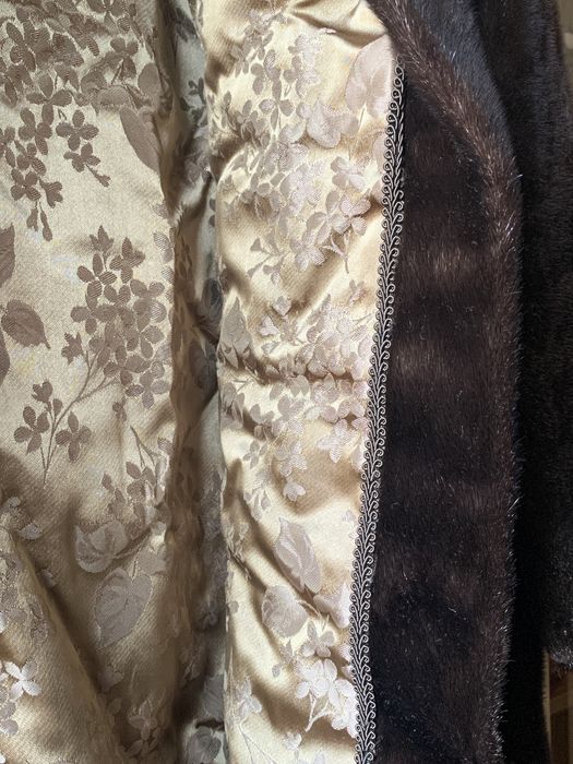 Haina dama din blana naturala de foca, stare perfecta