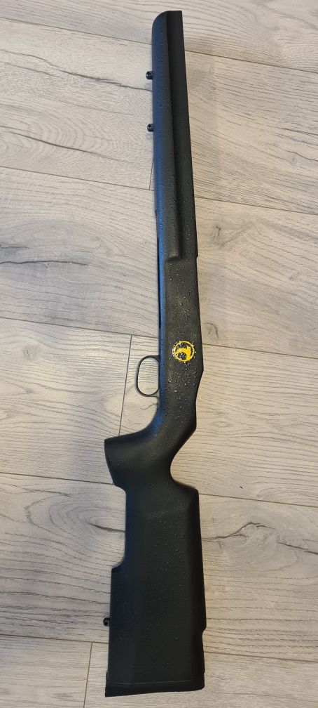 Vând pat Boyds Pro Varmint Savage Axis