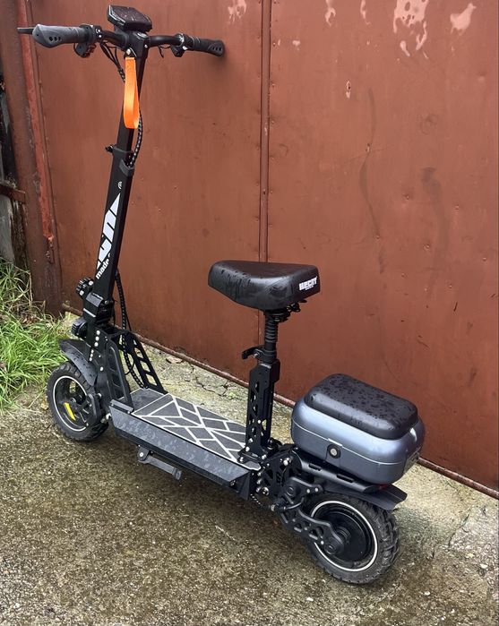 Trotineta electrica cu 2 locuri+portbagaj