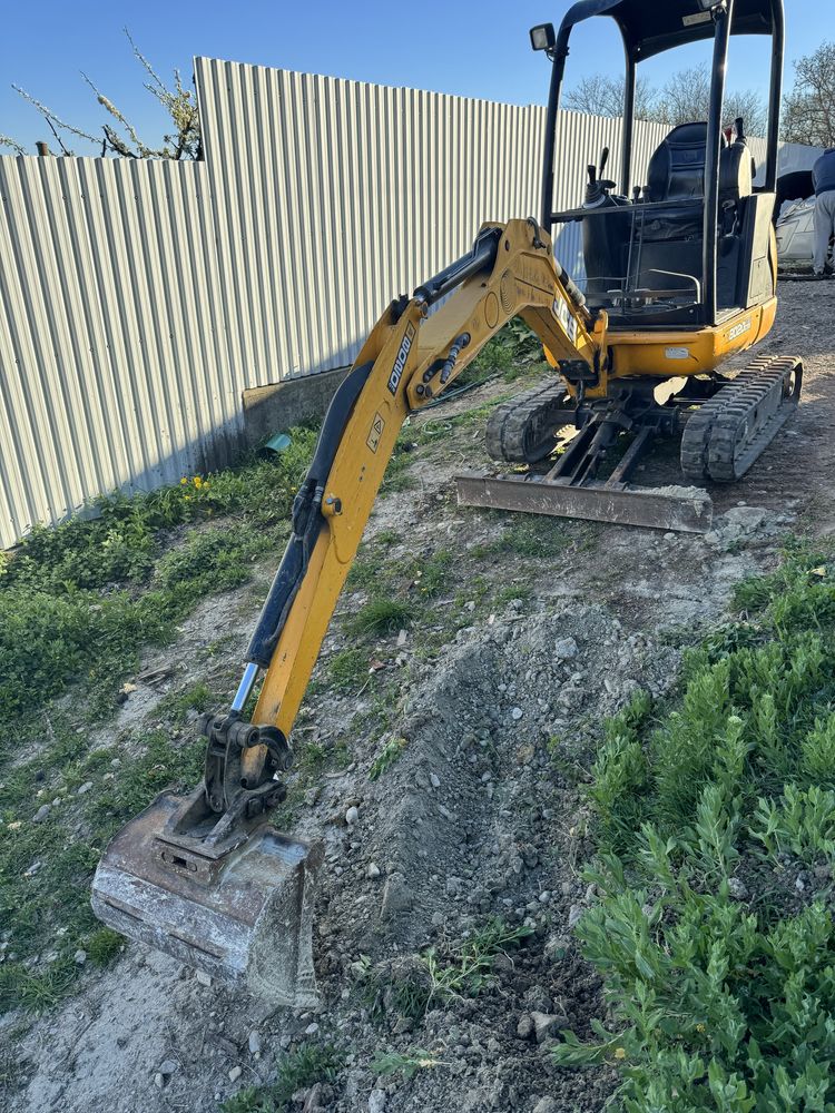 Miniexcavator jcb 8020 2018