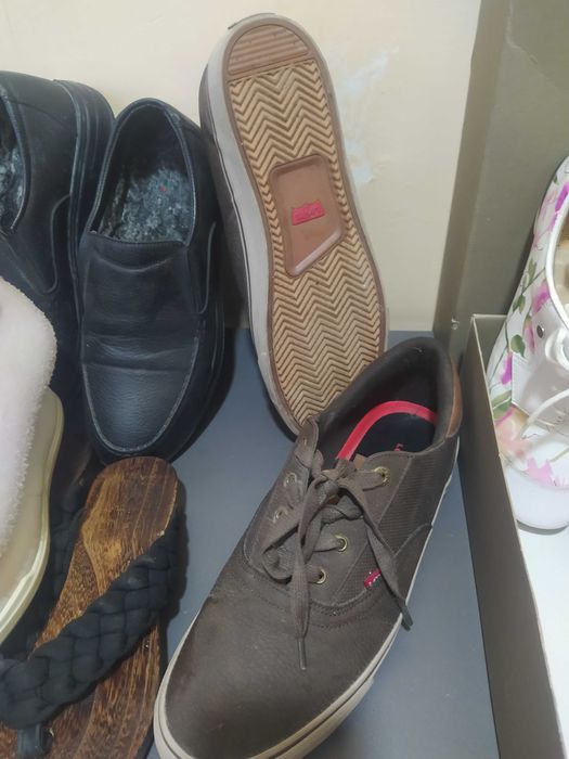 Продается мужская обувь