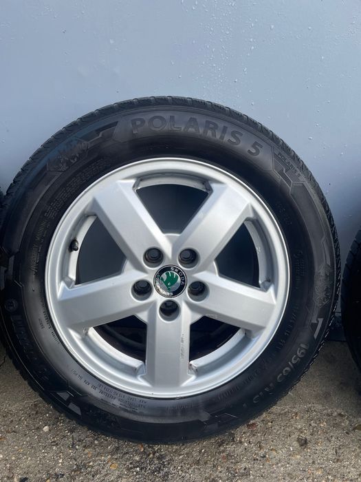 Skoda Octavia’’15 оригинални  лети джанти със зимни гуми за Шкода