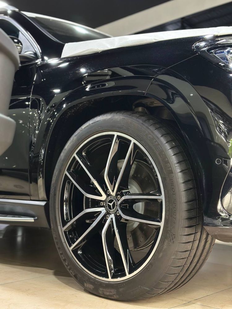 Mercedes Benz GLS 450 model 2025