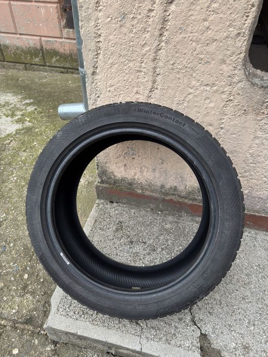 Зимни гуми 2бр. Continental 225/45/18
