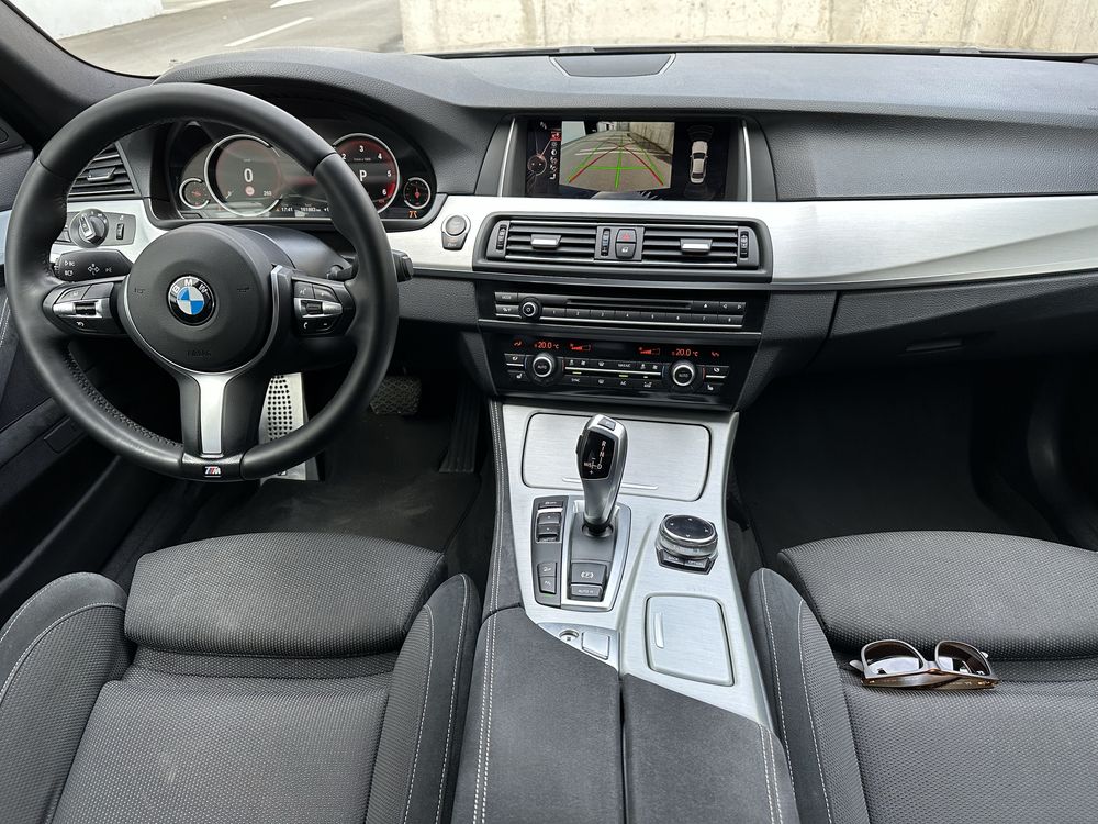 BMW 530 Xdrive 258cp/ M pachet/Volan sport/Alcantara/Ceasuri digitale