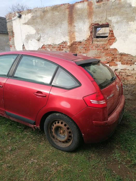 Dezmembrez Citroen c4