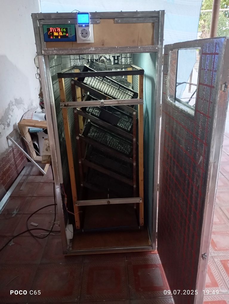 Продаётся инкубатор