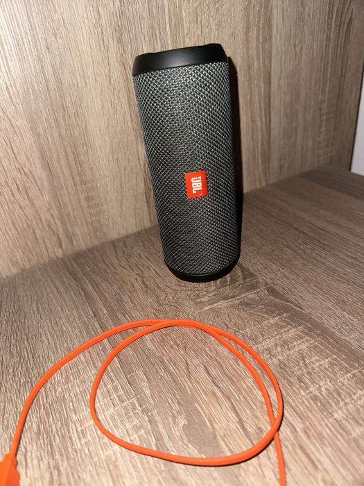 Boxa JBL flip essential 2