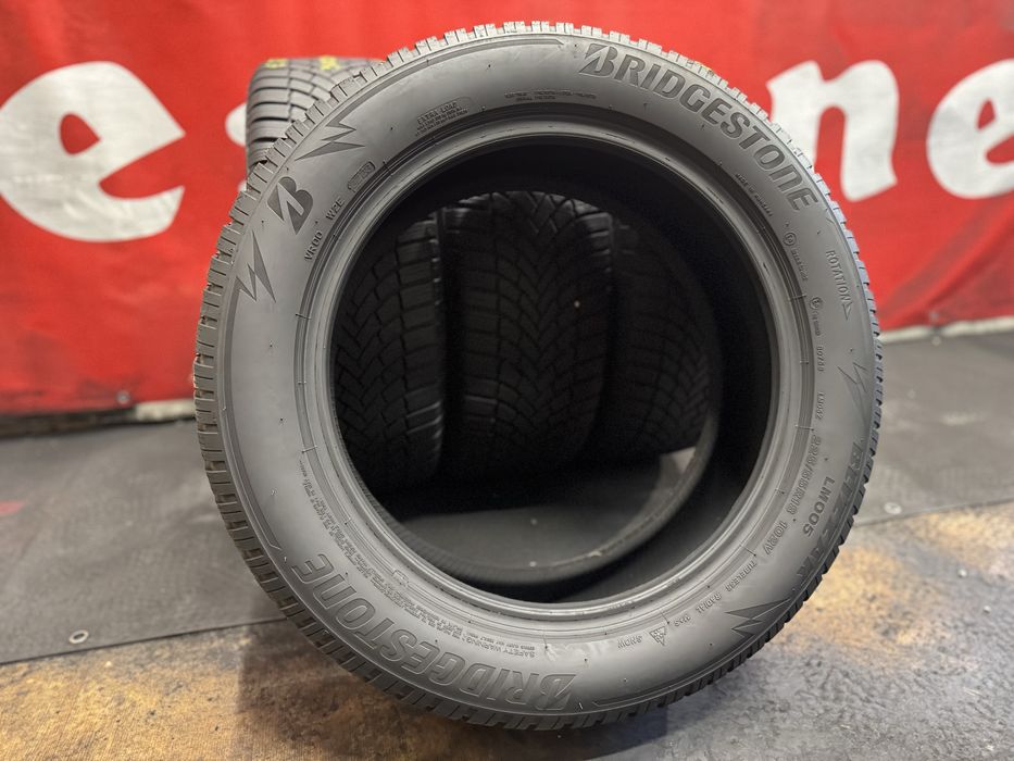225 55 18, Зимни гуми, Bridgestone BlizzakLM005, 4 броя