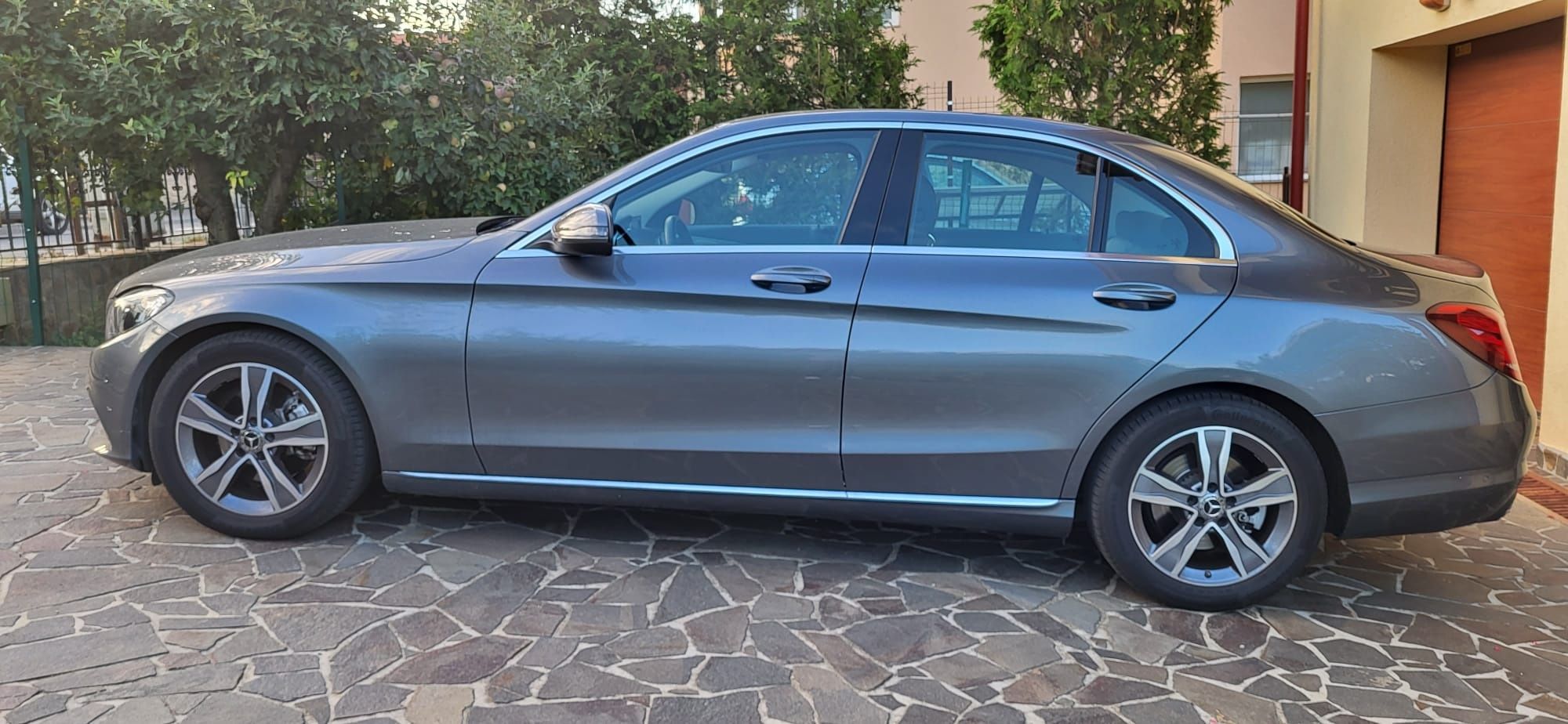 Mercedes-Benz C-Class 220 d, 9G-Tronic
