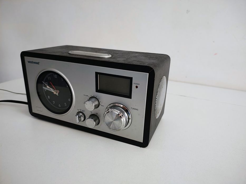 Radio retro cu ceas, Westwood