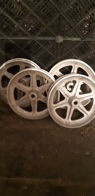 Колеса на тачку алюминиевые задние фанари A6C5