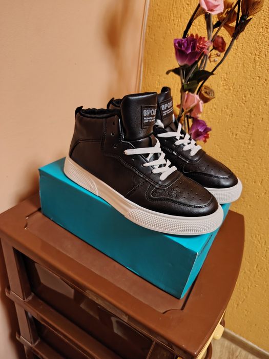 Adidași sport fashion 42