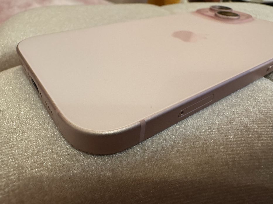 Iphone 15 розов 256 GB