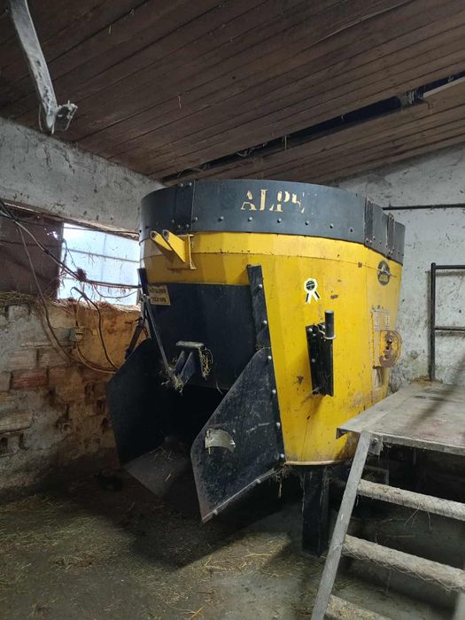 Миксер за фураж 2.5куб/м