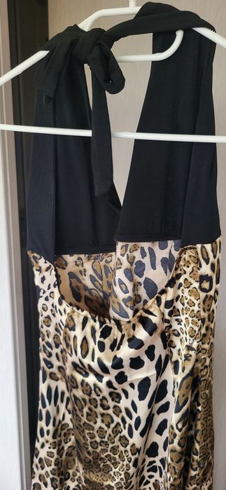 Стилна и красива стенен рокля