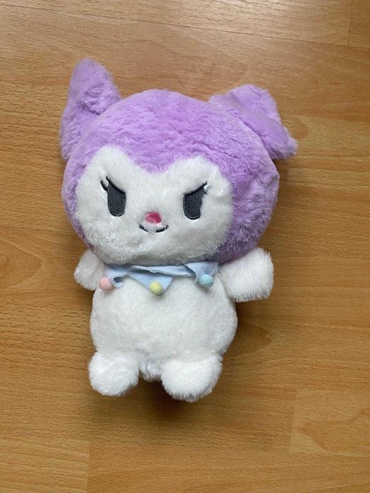 Plusuri diferite modele si culori