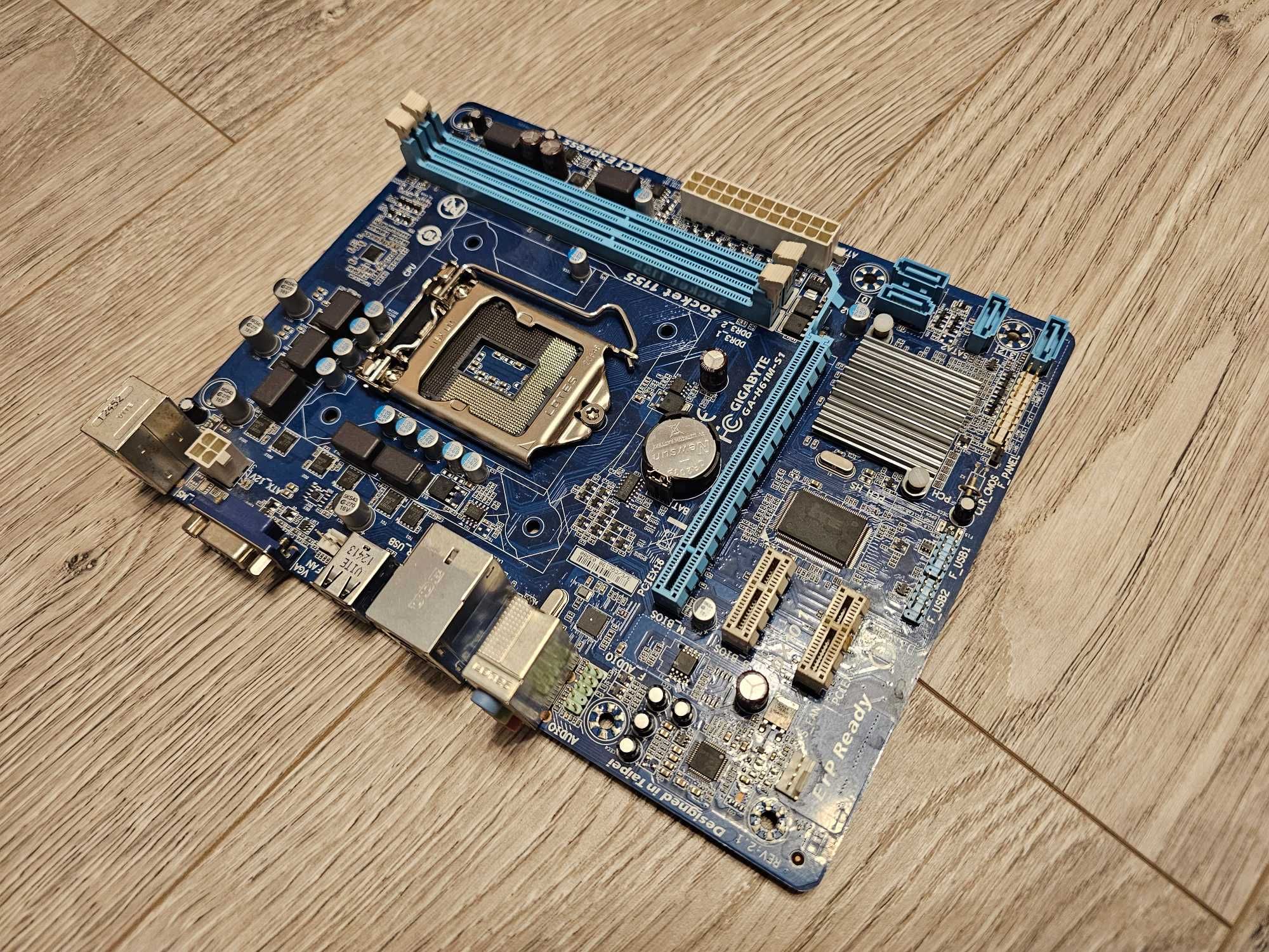 Placa de baza Gigabyte GA-H61M-S1 , LGA1155