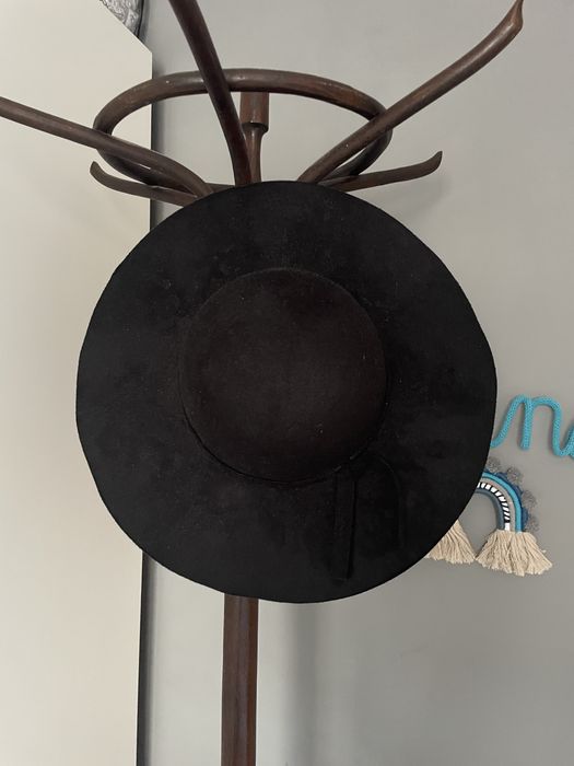 Зимна шапка тип балерина