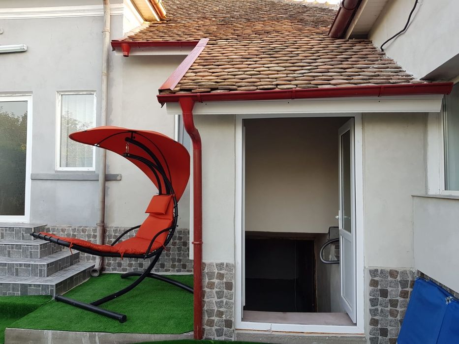 Vând casa cu teren 1550 mp