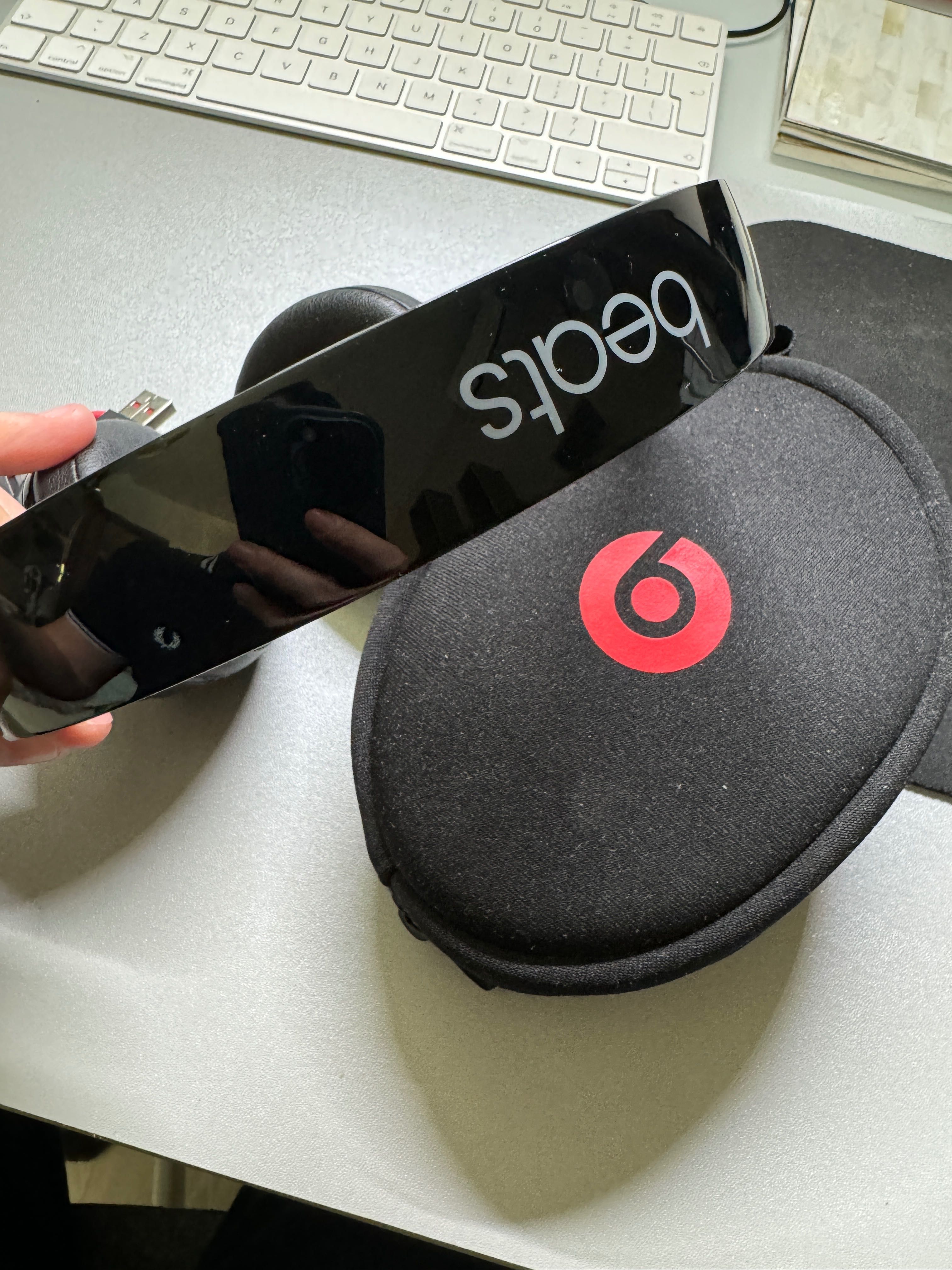 Casti wireless bluetooth Beats Solo - stare perfecta