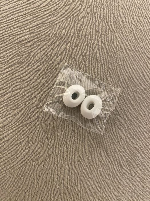 Tuburi pentru căști și dopuri de urechi