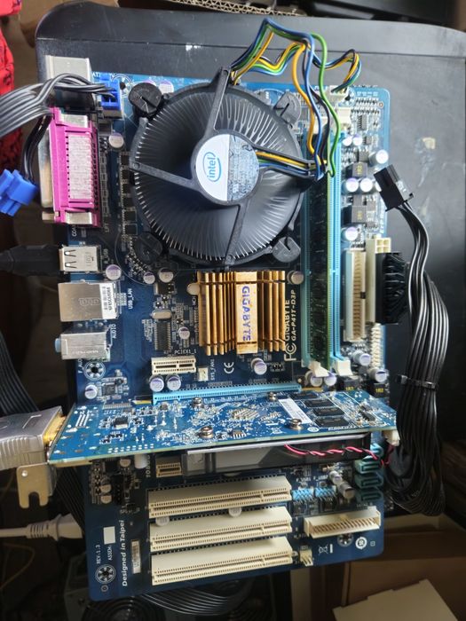 Placa de baza gigabyte (intel xeon x5460)