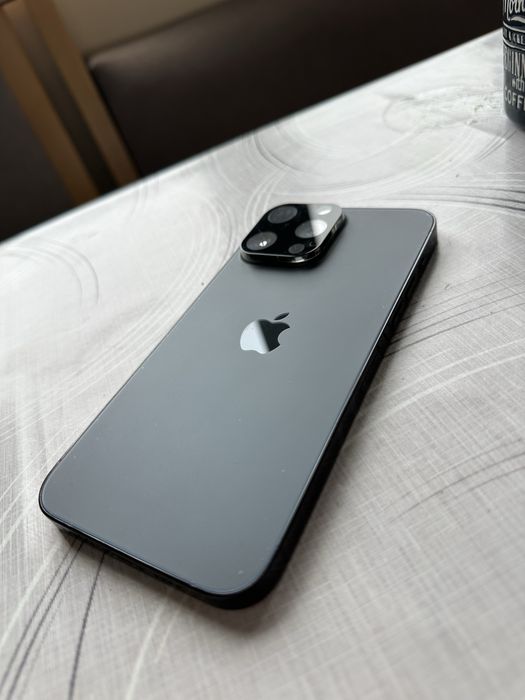 Продавам 2 броя iPhone 14 Pro Max – 512GB (лилав и черен)
