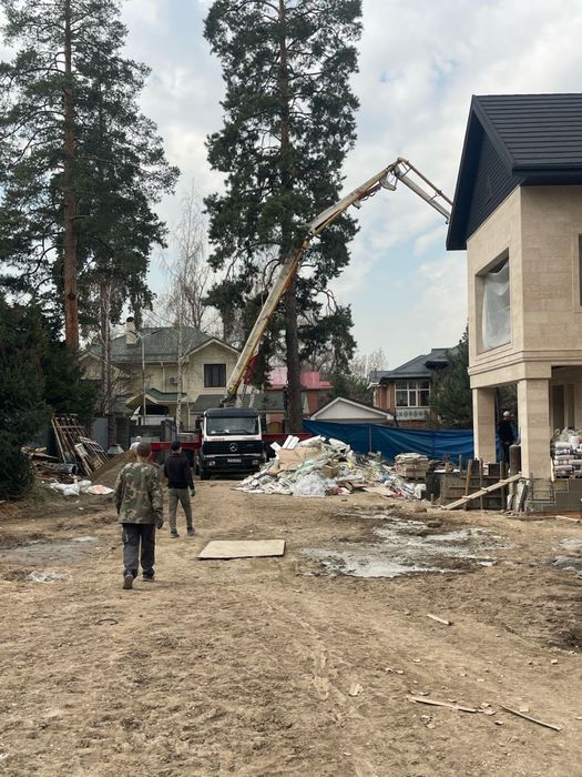 Автобетононасос 28м