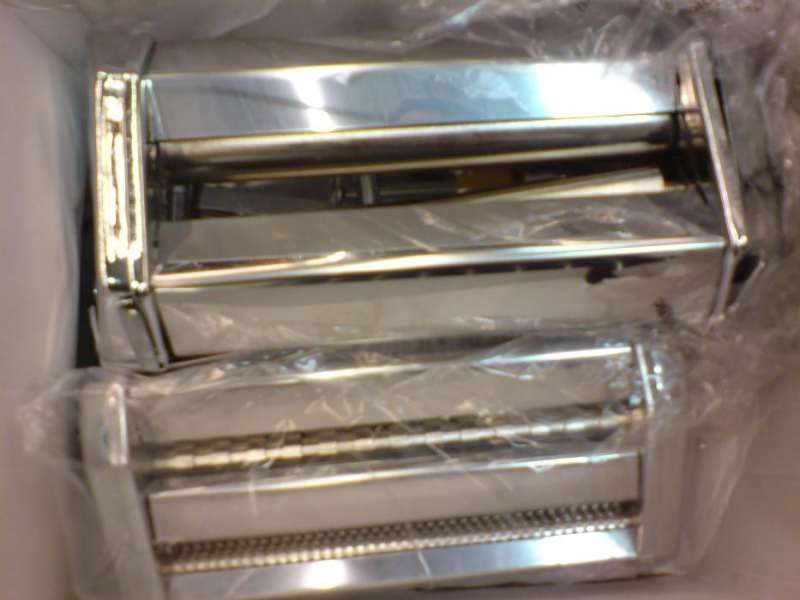 Машина за приготвяне на домашна прясна паста Inox. Нови !