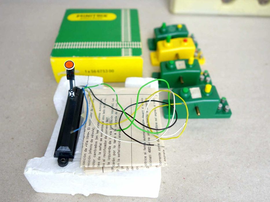 Комплект влакчета и вагони TRIX