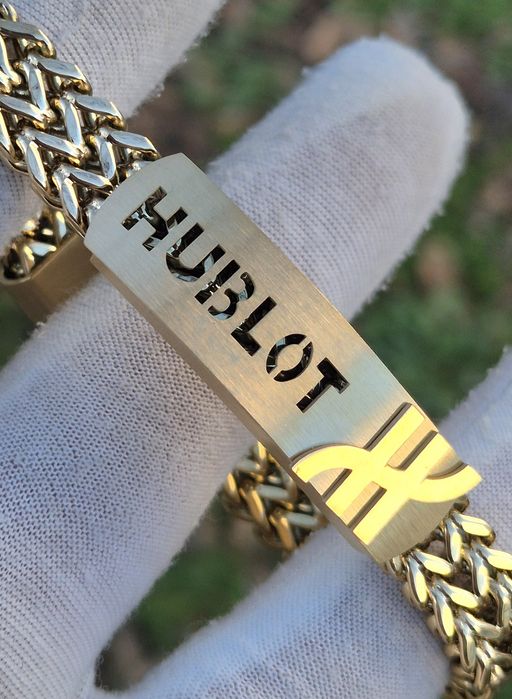Bratara Hublot placat cu aur de 14k

Bratari d