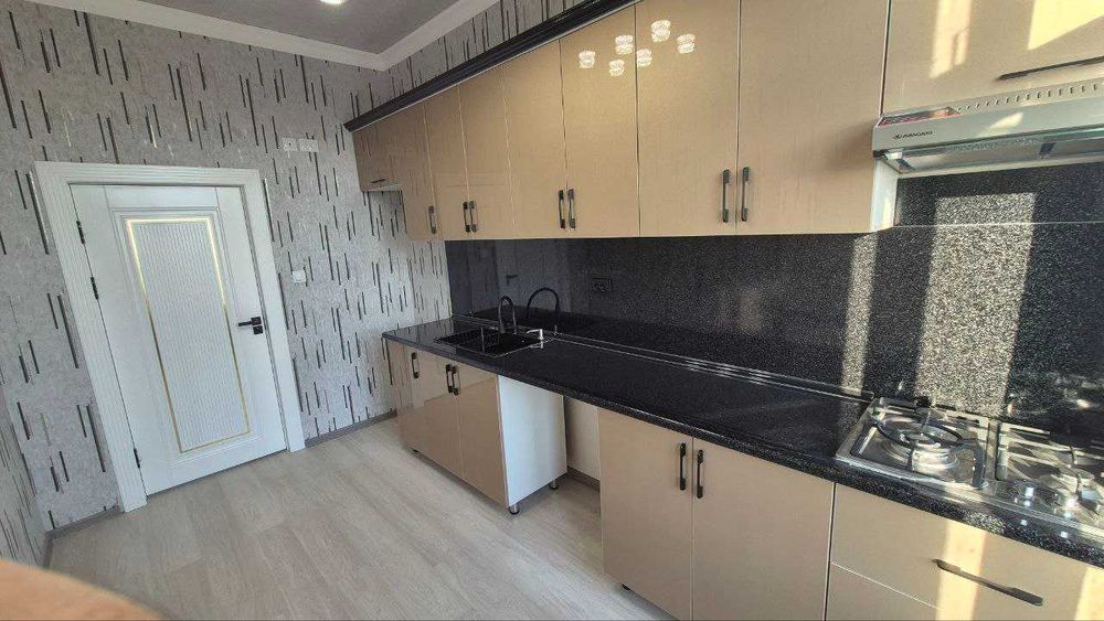 Фарход савхоз поезд юлидан тушкандан биринч кучада катедж сотилади