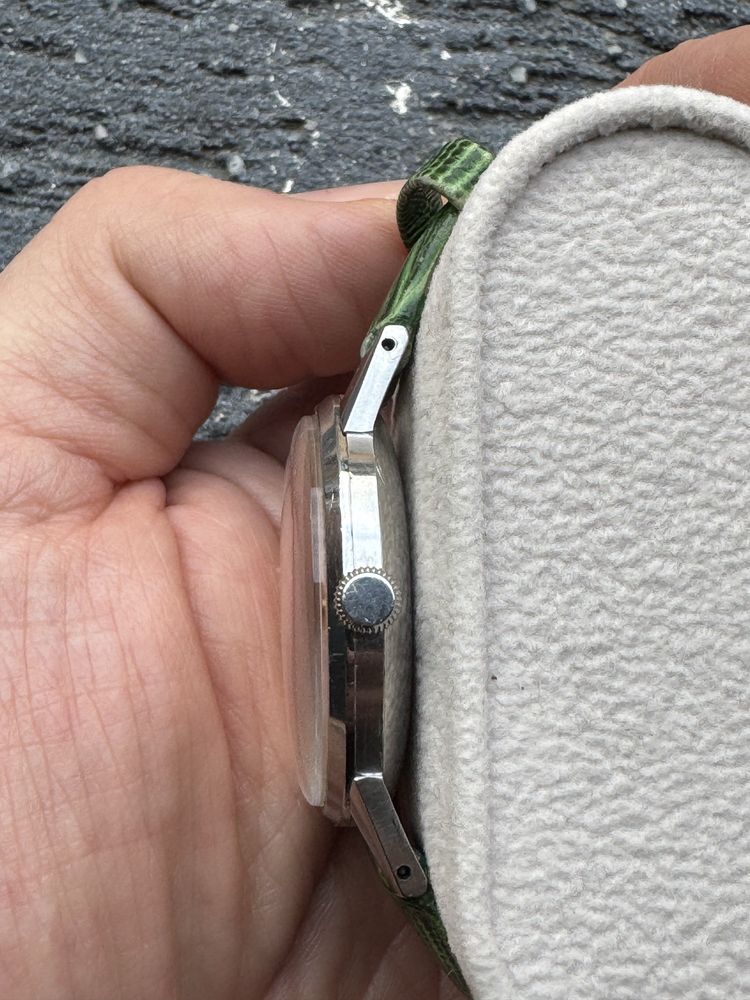 Ceas IWC cal  401 vintage in stare foarte buna