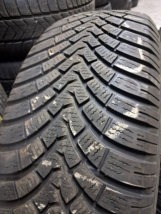 Anvelope second iarna 225 60 R17 Falken