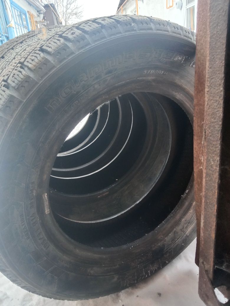 Шины на R 14. 4 шт . Диски на R14  4шт докатка в подарок  б/у в хороше