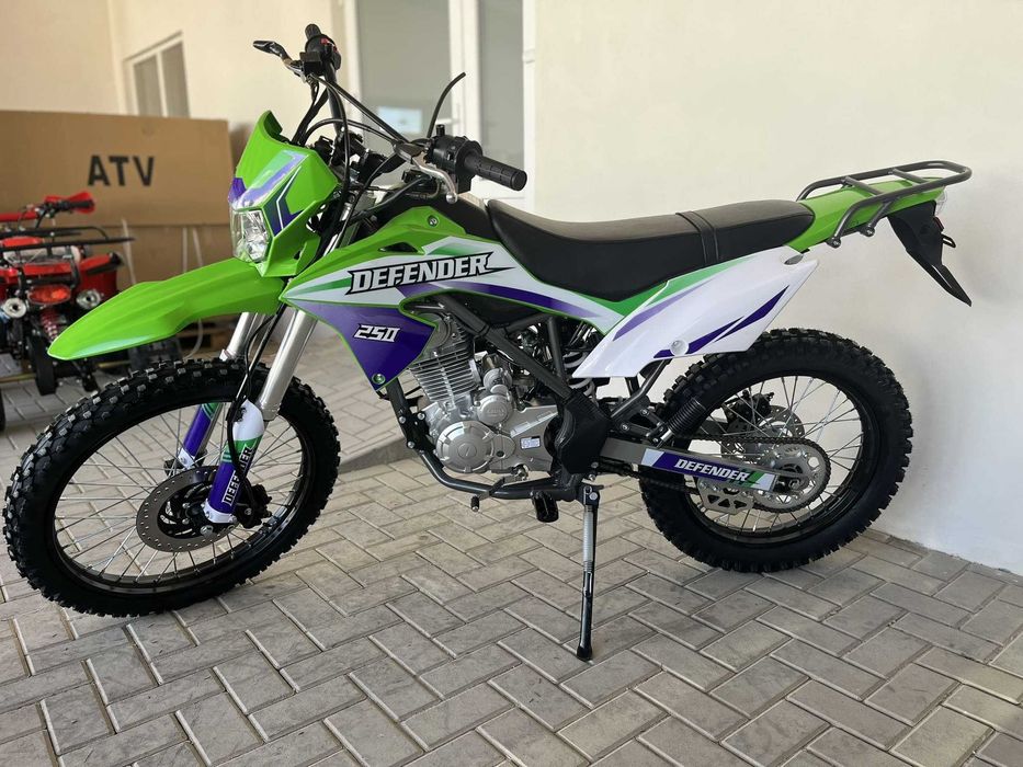 Motocicleta cross Mikilon Defender 250cc 21/18" verde