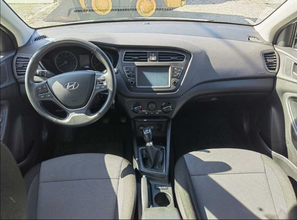 Hyndai i20 2020г  1.2i На ЧАСТИ!