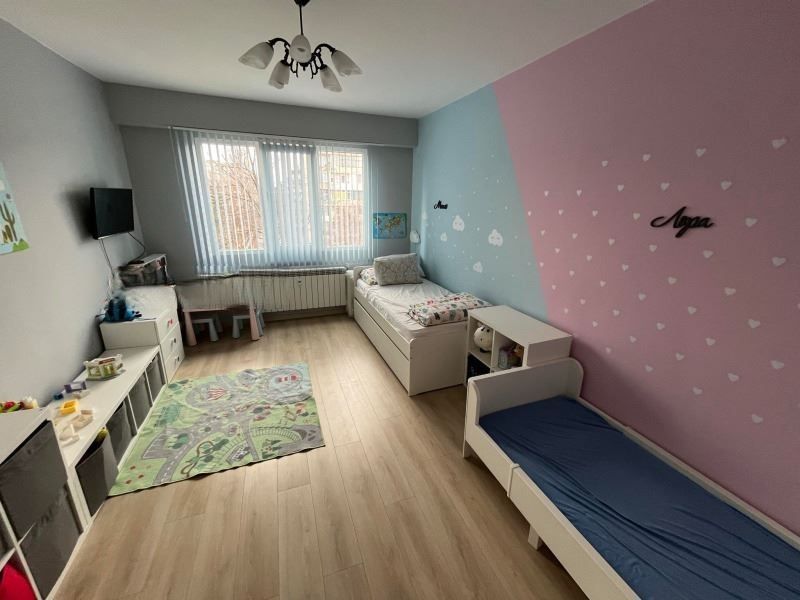 Продава се Тристаен апартамент в София, Свобода - 90 кв.м за 1967 €/кв.м - Снимка #3