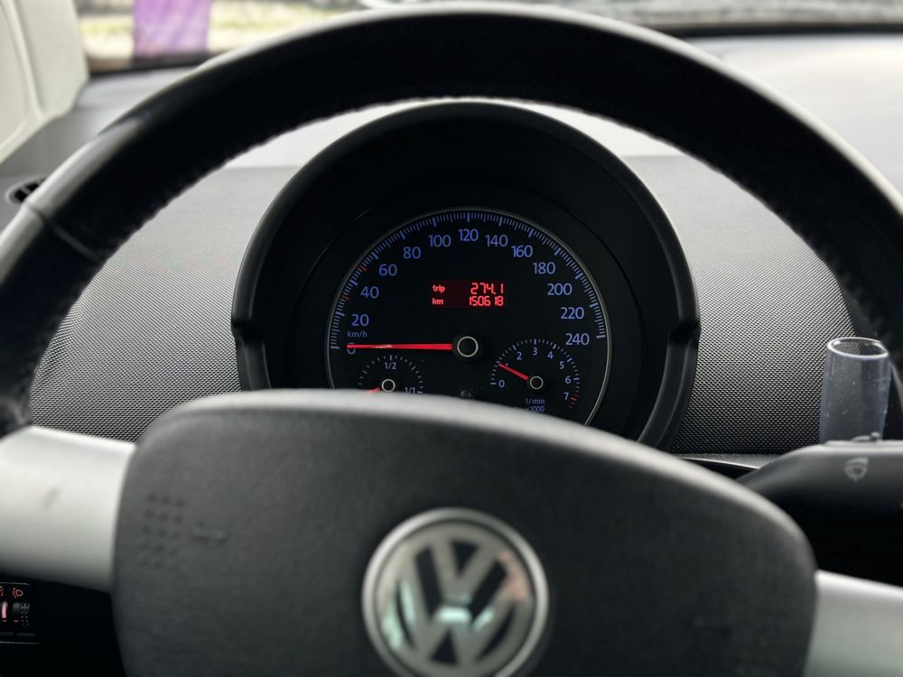 Vw new beetle 1.6i 2008 12 luni Garantie Rate