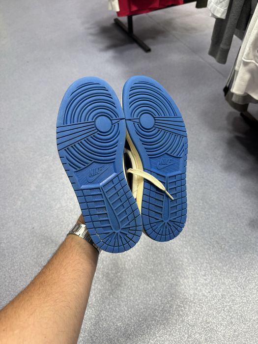 Jordan retro 1 travis