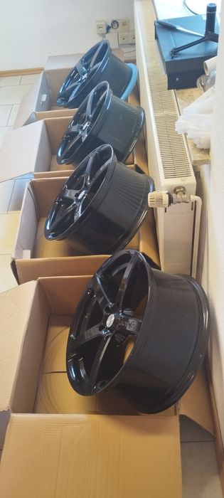 АлуминиевиДжанти TEAM DYNAMICS JADE R2 8.5x18 ET35 5x110 NB73.1 Racing