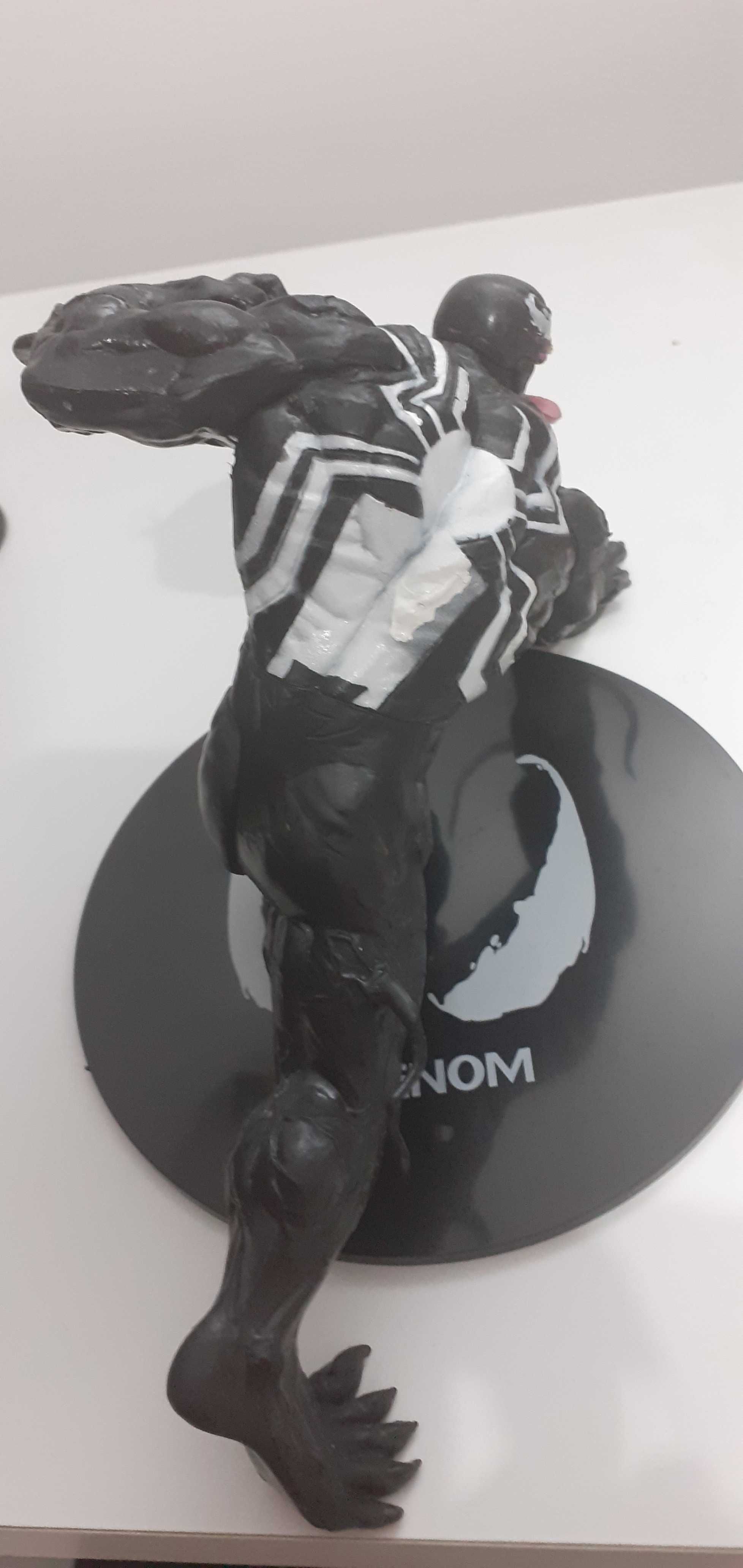 figurina marvel venom